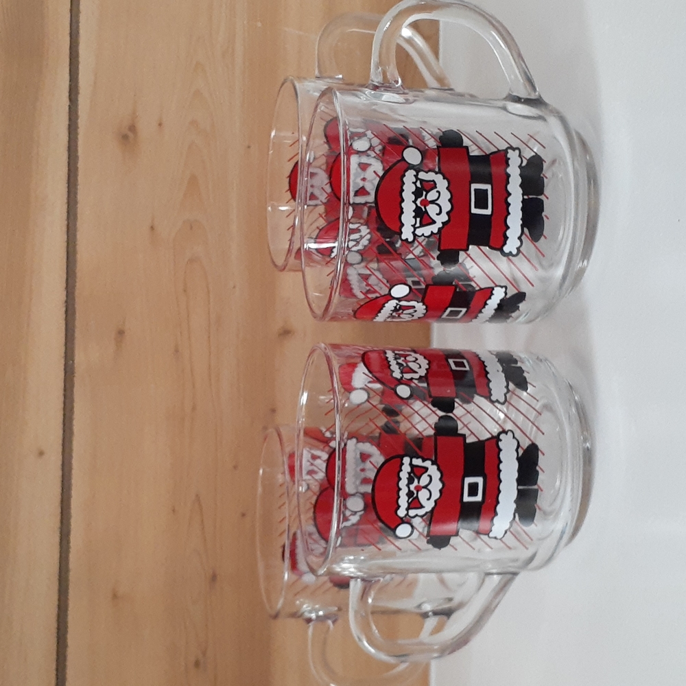 Set of 4 Vintage LUMINARC Santa Mugs